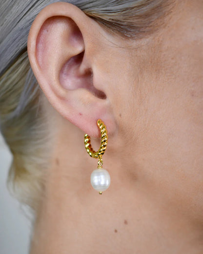 Deltora™ Iconic Olympia Baroque Pearl Earrings
