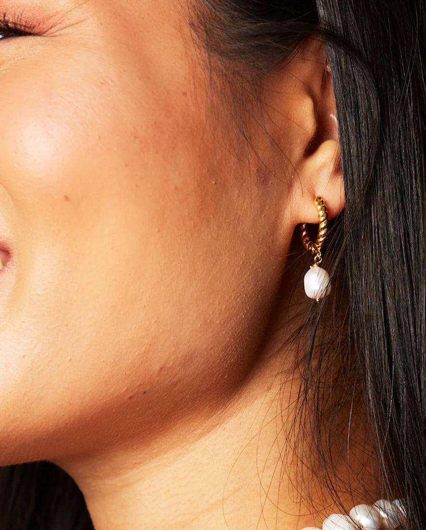 Deltora™ Iconic Olympia Baroque Pearl Earrings