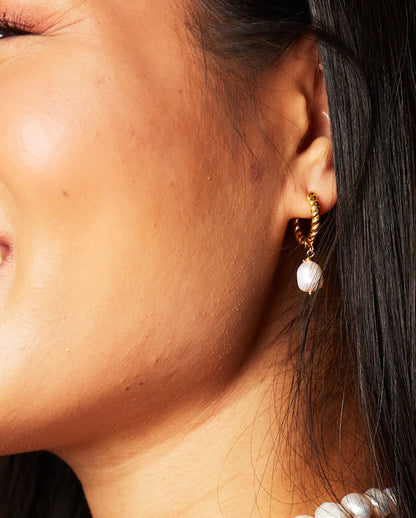 Deltora™ Iconic Olympia Baroque Pearl Earrings