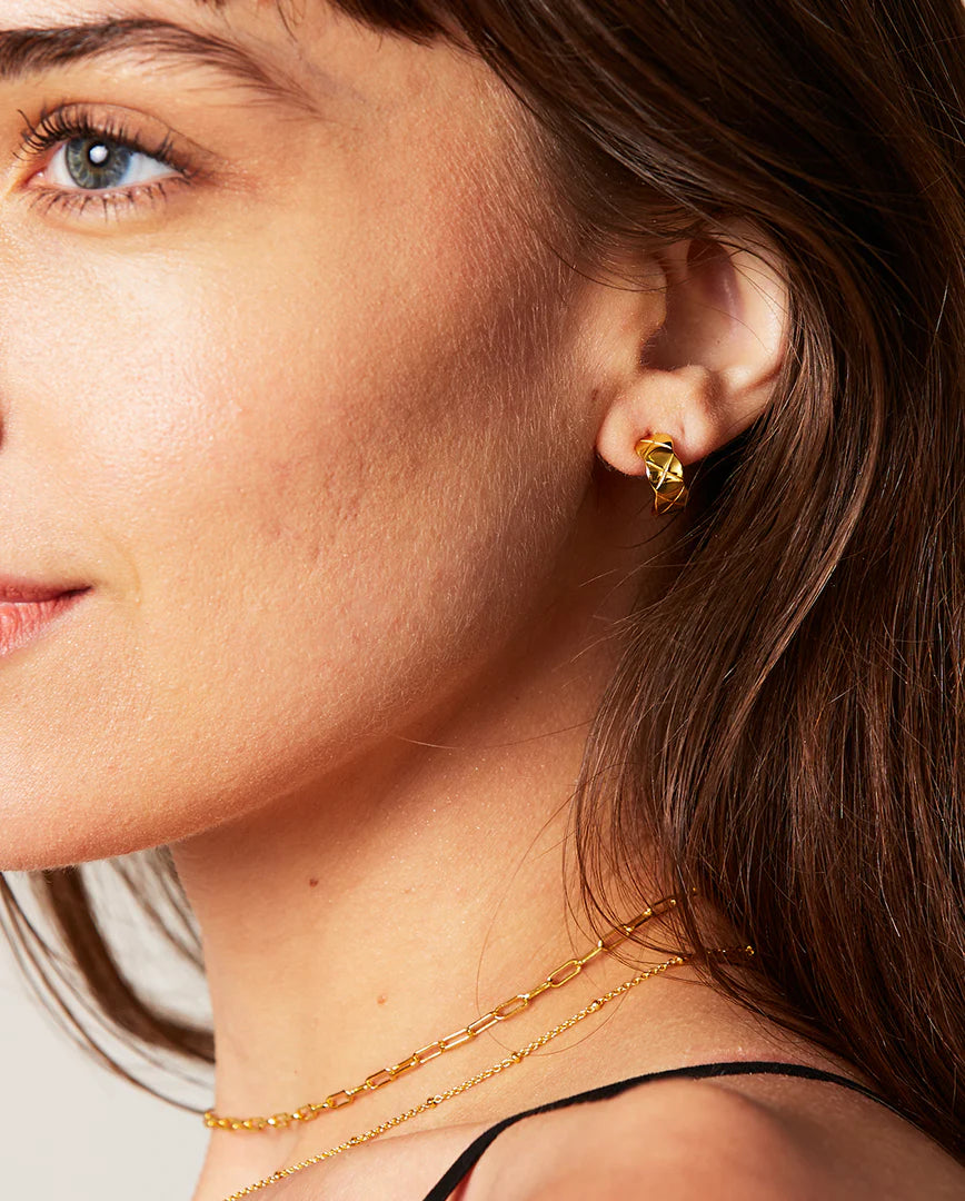 Deltora™ Delphi Quilted Hoops