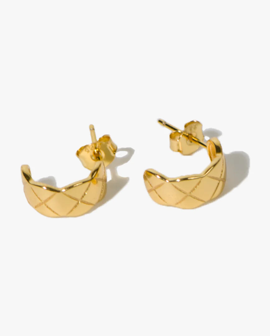 Deltora™ Delphi Quilted Hoops
