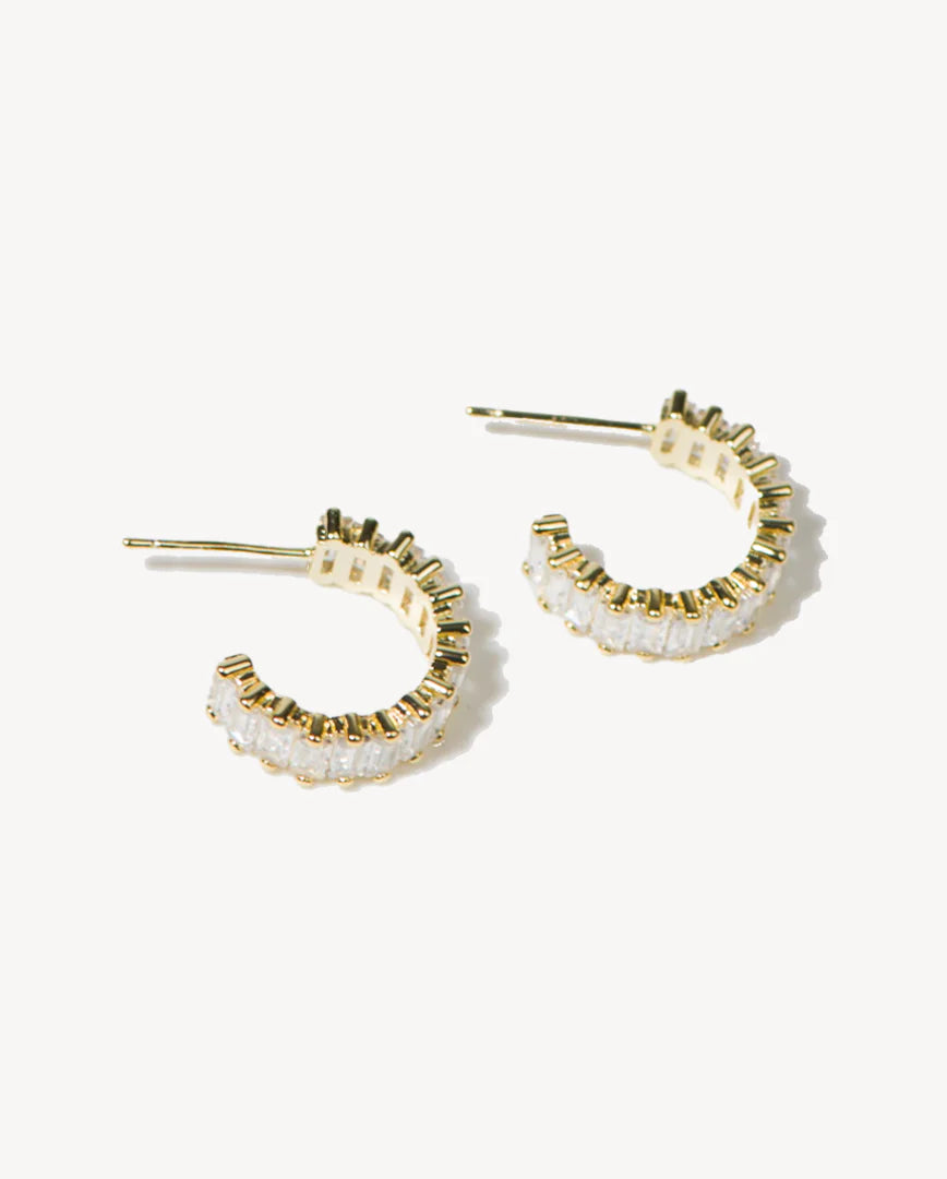 Deltora™ Freya Gold Earrings in White Crystal
