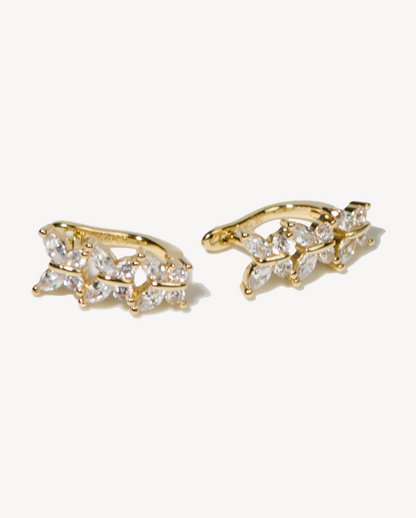 Deltora™ Classic Psyche Gold Earrings in White Crystal